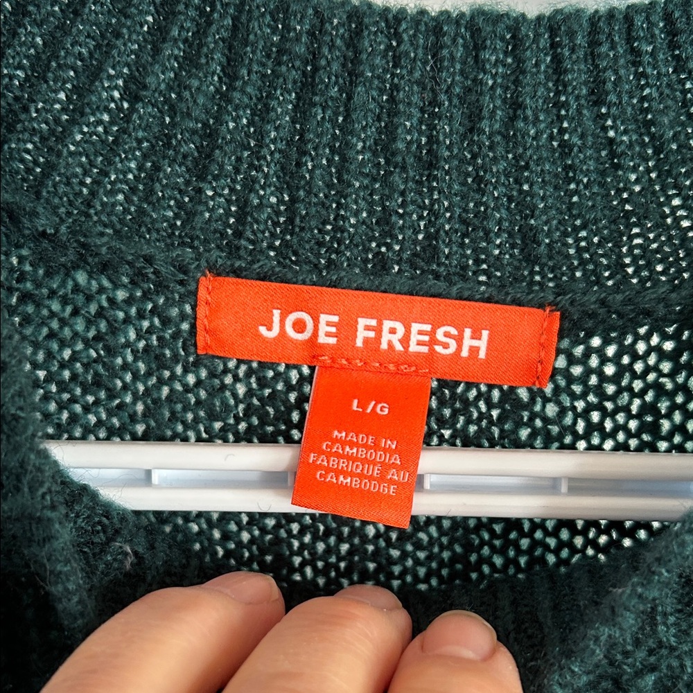W11     Dark Green Crewneck Sweater - Picture 2 of 4